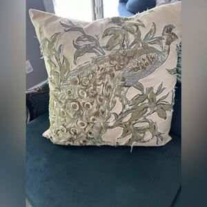 POTTERY BARN pillow 24x24 rare amazing Applique peacock pillow 24x24